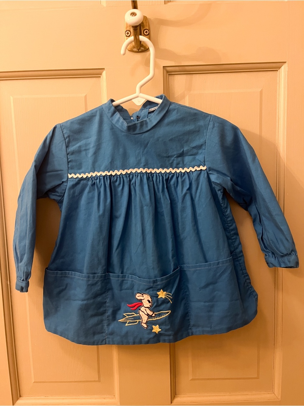 Vintage Long-Sleeved Top with Pockets